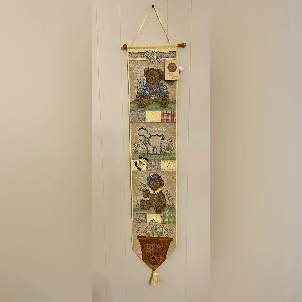 NWT Vintage 90's Boyds Bear Daisy Field Bell Pull Wall Tapestry with Wooden Rod